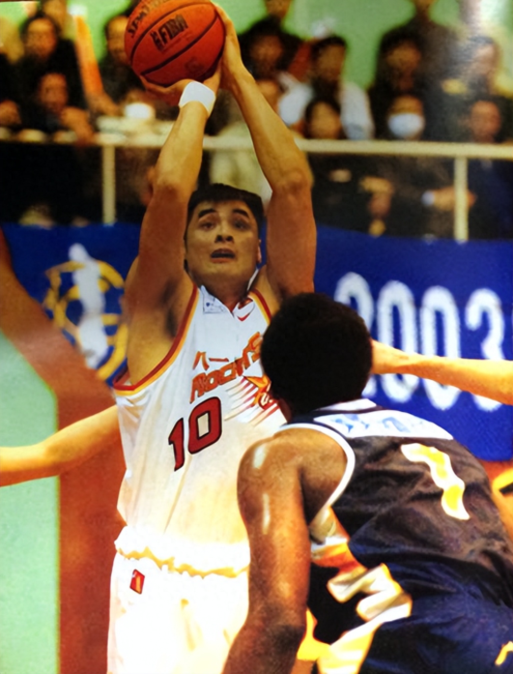 梅西季后赛数据：6场6球7助攻，率迈阿密首夺总冠军（梅西季后赛狂飙：6战6球7助，带领迈阿密首次加冕总冠军）