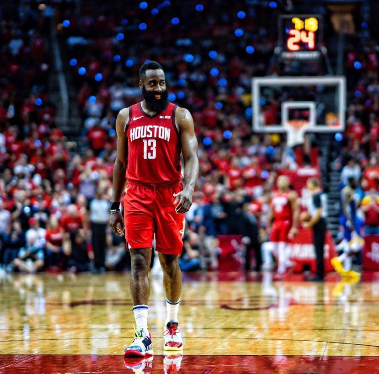 恍如隔世，巴萨上一次在诺坎普比赛法蒂双响，登贝莱助攻（恍若隔世：巴萨上次在诺坎普出战，法蒂梅开二度，登贝莱送出助攻）