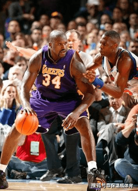 米体：专家无法找到邓弗里斯脚踝疼痛原因，检查并未发现损伤（米体：邓弗里斯脚踝疼痛原因成谜，检查未见损伤）