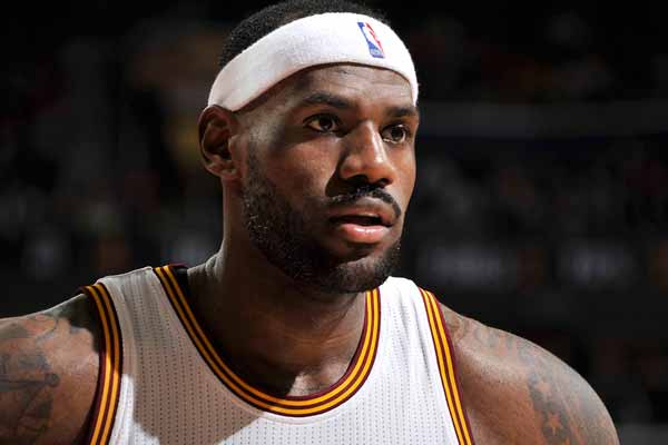 苏超上座人数TOP10：南京奥体占七席，决赛62329人观众创纪录（苏超观赛人数前十：南京奥体揽七席，决赛62329人刷新纪录）