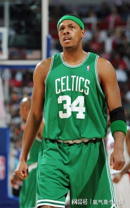 乔纳森-戴维：我可以踢任何位置；一直在训练后进行加练（乔纳森-戴维：位置不设限，训练后我总会加练）